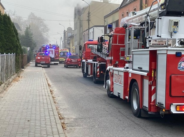 Pożar mieszkania w kamienicy w Czersku /KP PSP w Chojnicach /