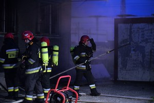Pożar mieszkania w Morągu. Prawdopodobną przyczyną zimne ognie