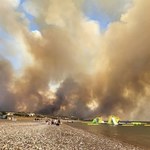 Pożar na Rodos. Wiatr zmienił kierunek, zagrożona strefa turystyczna