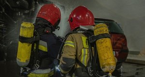 Pożar na terenie huty szkła w Jaśle. Awaria i wyciek