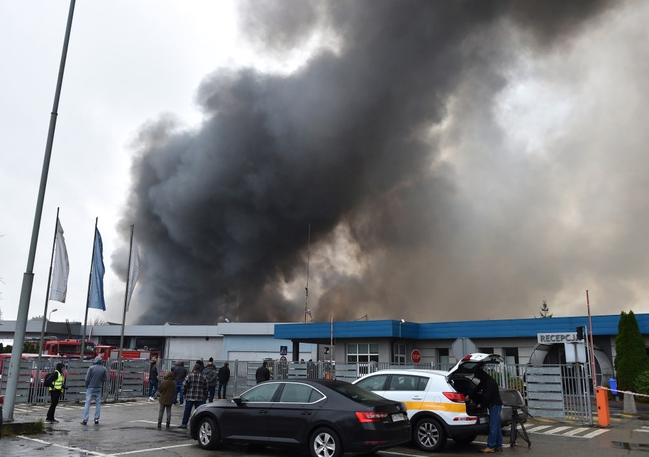 Pożar na terenie składowiska odpadów w Kluczach /Jacek Bednarczyk /PAP