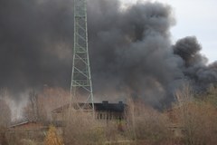 Pożar nielegalnego składowiska chemikaliów w Kędzierzynie-Koźlu