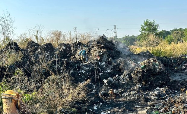 Pożar nielegalnego składowiska odpadów na Dolnym Śląsku