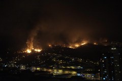 Pożar niszczy domy. "Dantejska panorama"