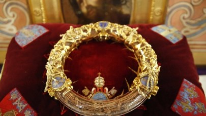 Pożar Notre Dame. Ksiądz-strażak wyniósł relikwie korony cierniowej z płonącej katedry