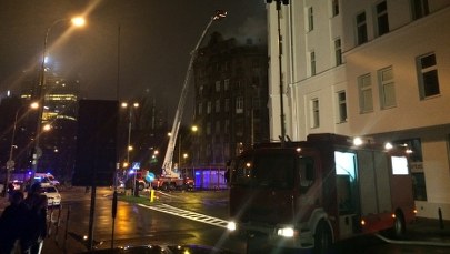 Pożar opuszczonej kamienicy w Warszawie [ZDJĘCIA]