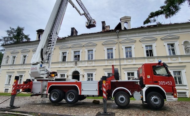 Pożar pałacu w Konarzewie. Trwa szacowanie strat