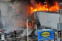 Pożar pawilonu handlowego w Łodzi