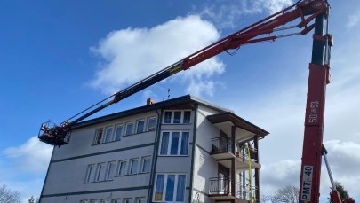 Pożar pensjonatu na Pomorzu. Zapaliło się poddasze budynku