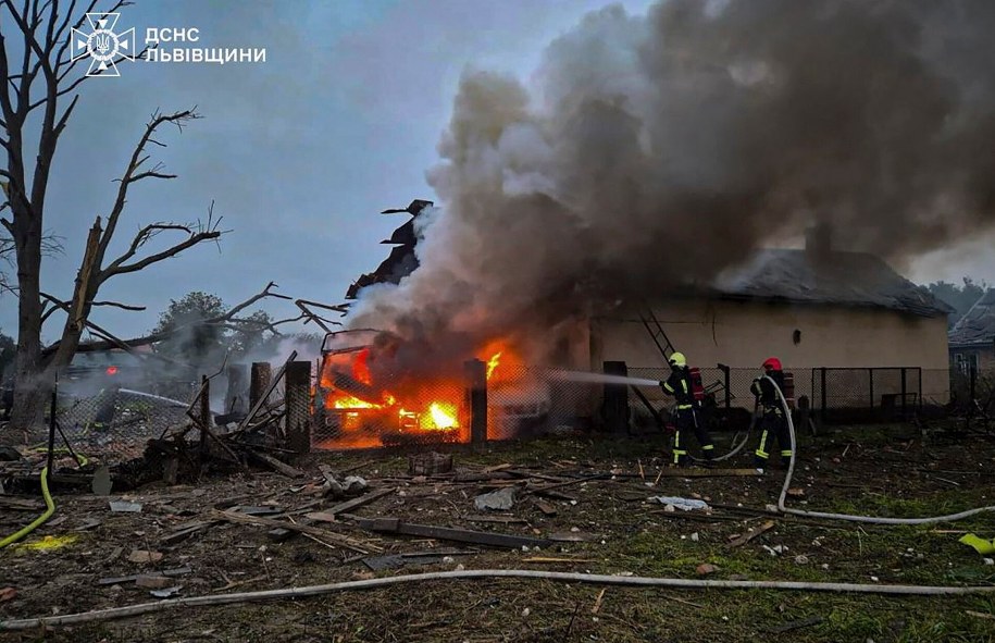 Pożar po rosyjskim ataku na Lwów /Ukraine State Emergency Service  /PAP/EPA