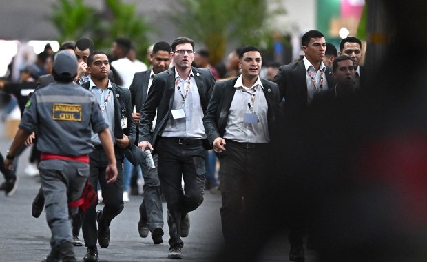 ​Pożar podczas szczytu klimatycznego COP30. Dym wywołał panikę 