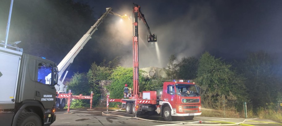 Pożar pustostanu w Gdyni (zdjęcie z miejsca zdarzenia) /KW PSP Gdańsk /