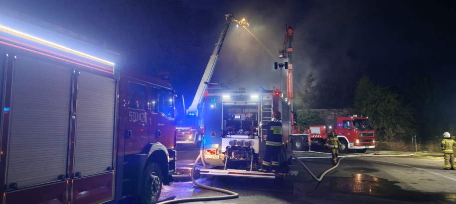 Pożar pustostanu w Gdyni (zdjęcie z miejsca zdarzenia) /KW PSP Gdańsk /