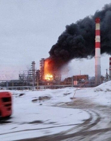 Pożar rafinerii w Kstowie w obwodzie niżnonowogrodzkim /ASTRA / Telegram /