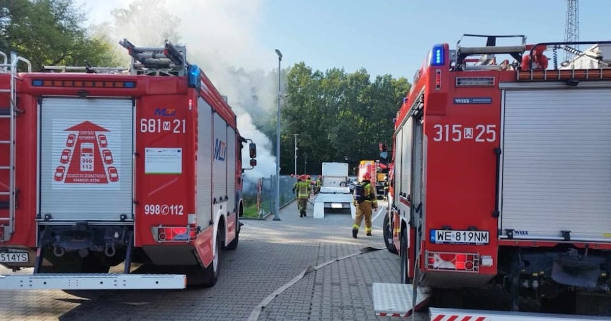 Pożar samochodu elektrycznego w Markach / Fot: Straż Pożarna /materiały prasowe