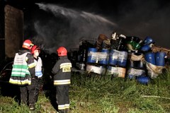 Pożar składowiska odpadów chemicznych we wsi Wszedzień