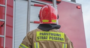 Pożar składowiska odpadów w Chorzowie. Kłęby dymu widoczne z daleka
