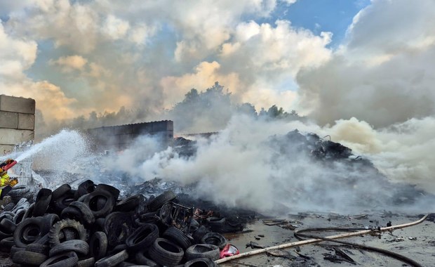 Pożar składowiska odpadów w Jakubowie