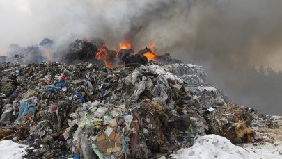 Pożar składowiska śmieci k. Białegostoku 