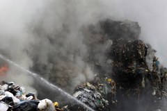Pożar składowiska śmieci w Studziankach 