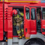 Pożar składowiska w Żorach. Jedna osoba poparzona