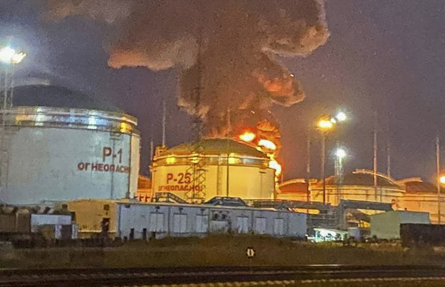 Pożar składu ropy naftowej w Kraju Krasnodarskim /RUSSIAN FOREIGN MINISTRY PRESS SERVICE HANDOUT /PAP/EPA