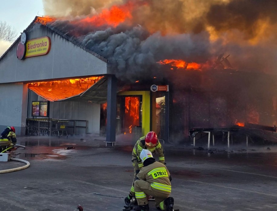 Pożar sklepu Biedronka w Polkowicach /Gorąca Linia RMF FM