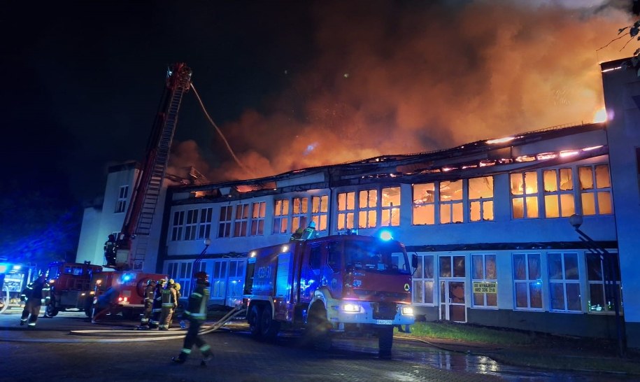 Pożar sklepu meblowego w Hajnówce /Komenda Powiatowa Państwowej Straży Pożarnej w Hajnówce /Państwowa Straż Pożarna
