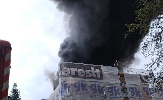 Pożar szkoły w Zielonej Górze. Kłęby dymu unosiły się nad miastem