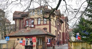 Pożar szpitala PUM w Szczecinie. "Pacjent w izolatce rozpalił ognisko"
