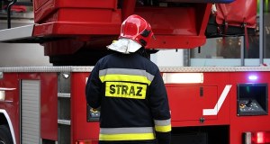 Pożar tartaku w Śląskiem. Strażacy walczyli z ogniem kilka godzin
