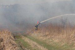 Pożar traw w okolicach Tyńca