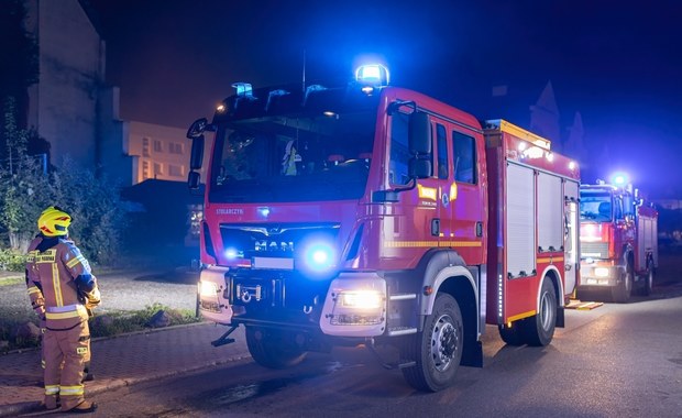 Pożar w bloku w Szczecinie. Dwie osoby w szpitalu