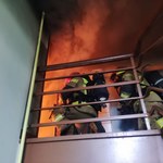 Pożar w centrum Bytomia. Do szpitala trafił strażak