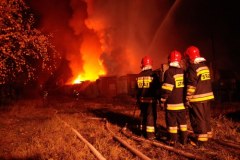 Pożar w czempińskiej hali z odpadami
