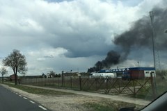 Pożar w fabryce farb pod Sochaczewem na Mazowszu 