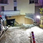 Pożar w garażu pod blokiem w Rzeszowie. Ewakuowano 50 osób