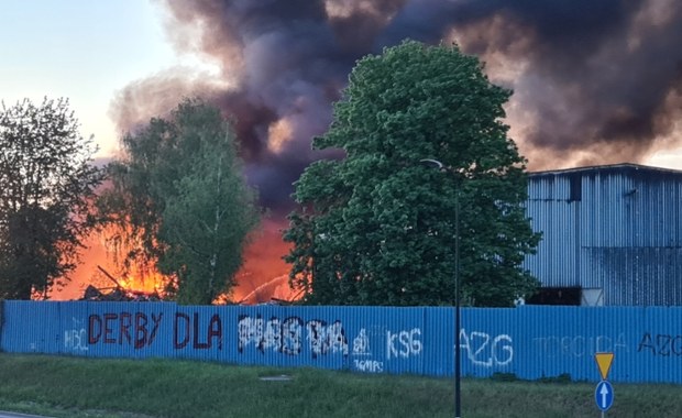 Pożar w Gliwicach. Słupy dymu widoczne z daleka