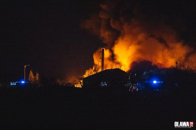 Pożar w hali ze zniczami /Olawa24 /