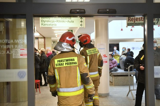 Pożar w Instytucie Centrum Zdrowia Matki Polki. Ewakuowano 300 osób /	Grzegorz Michałowski   /PAP