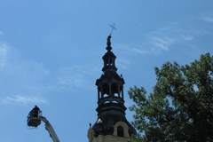 Pożar w Kłobucku - piorun uderzył w wieżę kościoła