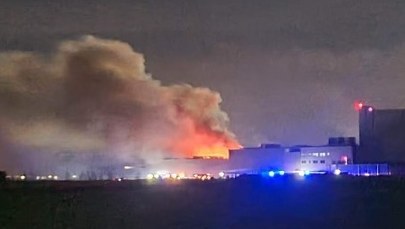 Pożar w kompleksie budynków piekarni na Mazowszu. Ewakuowano ok. 200 osób