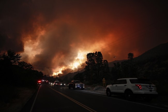 Pożar w  Lake Hughes /ETIENNE LAURENT /PAP/EPA
