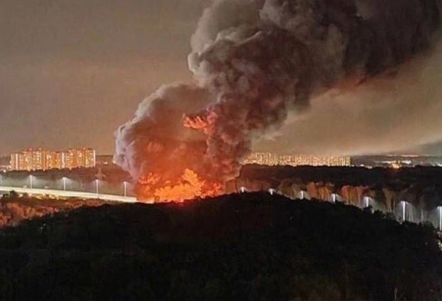Pożar w Odincowie pod Moskwą (fot. Twitter/NEXTA) /