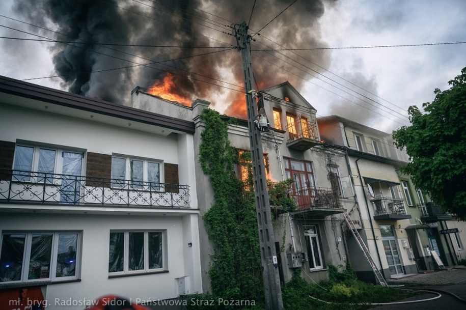 Pożar w Ostrowcu Świętokrzyskim /KM PSP Kielce /