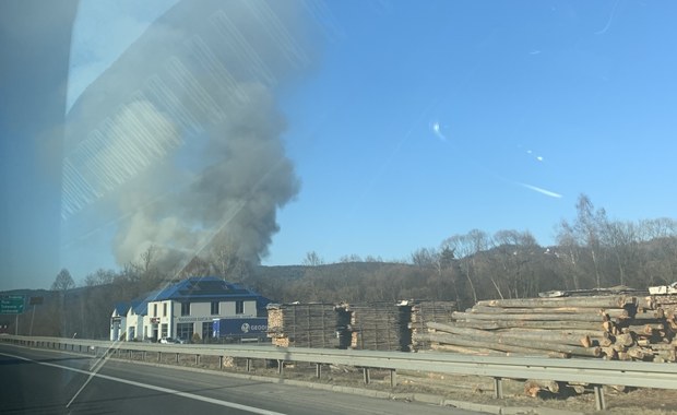 ​Pożar w Pcimiu. Potężny słup dymu widać było z daleka