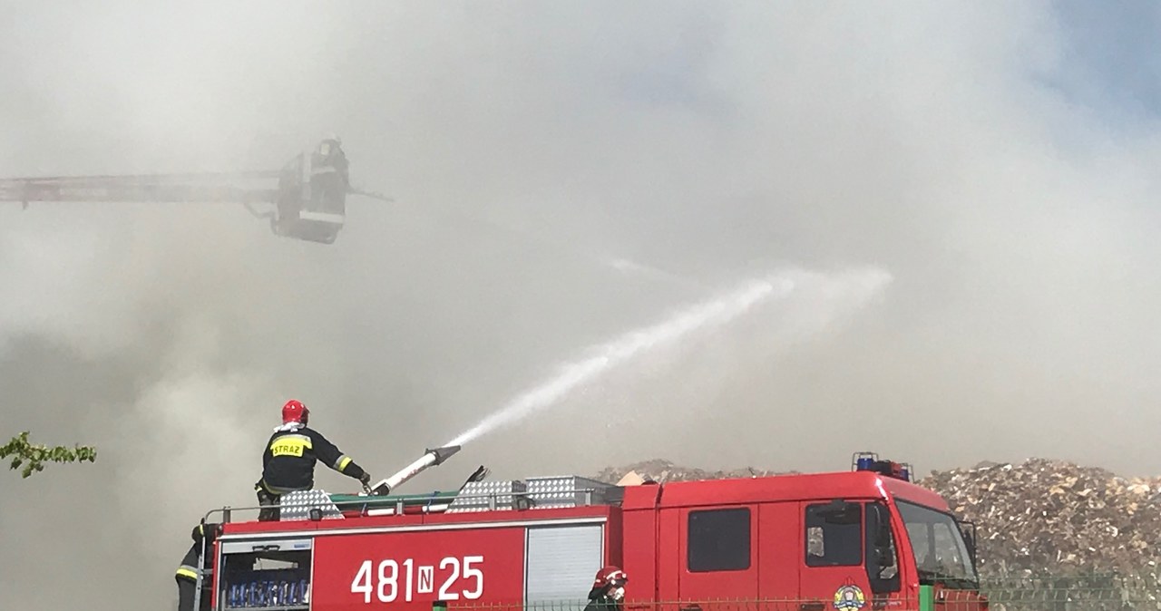 Pożar w składowisku śmieci w Olsztynie