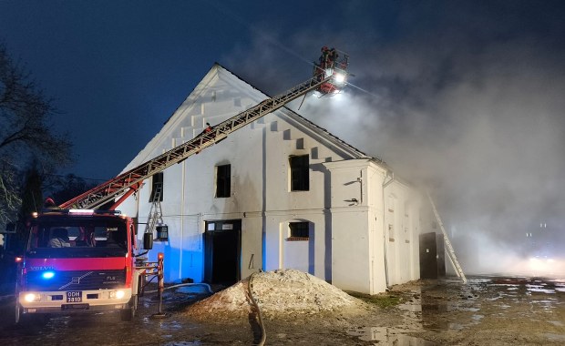 Pożar w stadninie koni w Mosznej