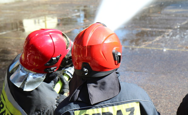 Pożar w stoczni w Świnoujściu. Wybuchły butle z acetylenem