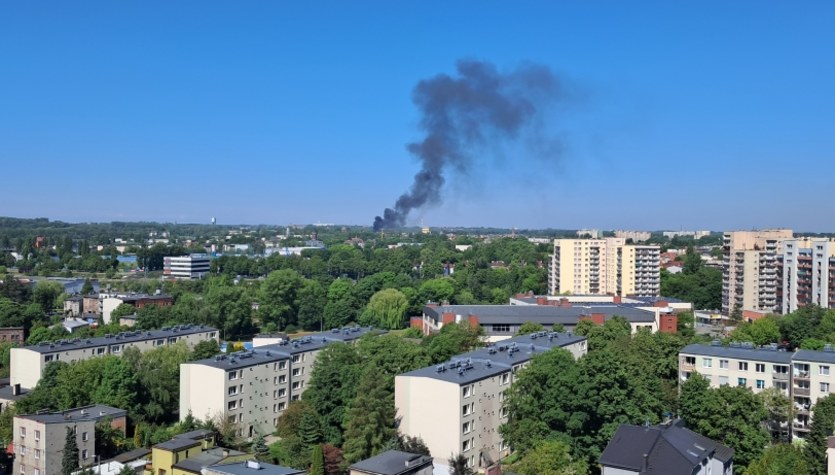 Pożar w Świętochłowicach. Kłęby dymu nad okolicą